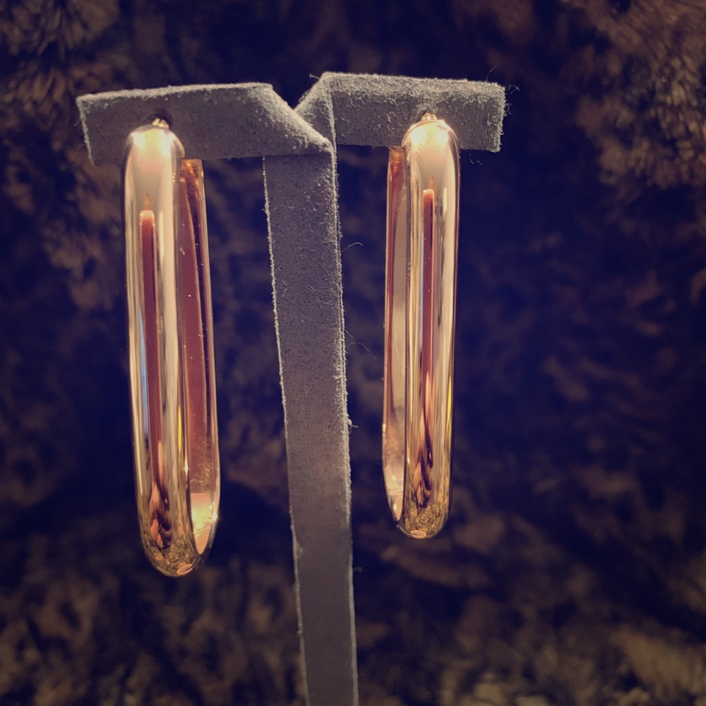 Hoop earring